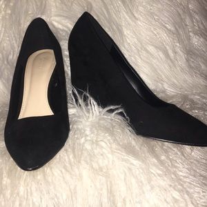 Black Sueded Pointed Wedge Pumps